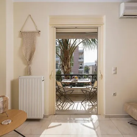 Appartamento Luxury Coastal Retreat, Mountain View Balcony With Palm Trees & Parking La Canea