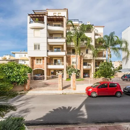 Luxury Coastal Retreat, Mountain View Balcony With Palm Trees & Parking Διαμέρισμα *