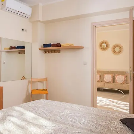 Διαμέρισμα Luxury Coastal Retreat, Mountain View Balcony With Palm Trees & Parking