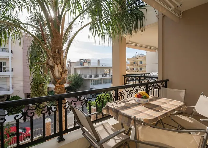 Διαμέρισμα Luxury Coastal Retreat, Mountain View Balcony With Palm Trees & Parking Χανιά